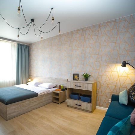 3 Bedroom, 2 Bathroom Apartment Near Forum Lviv Extérieur photo