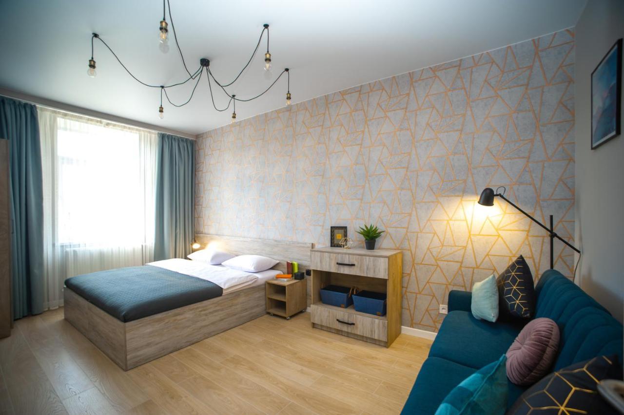 3 Bedroom, 2 Bathroom Apartment Near Forum Lviv Extérieur photo