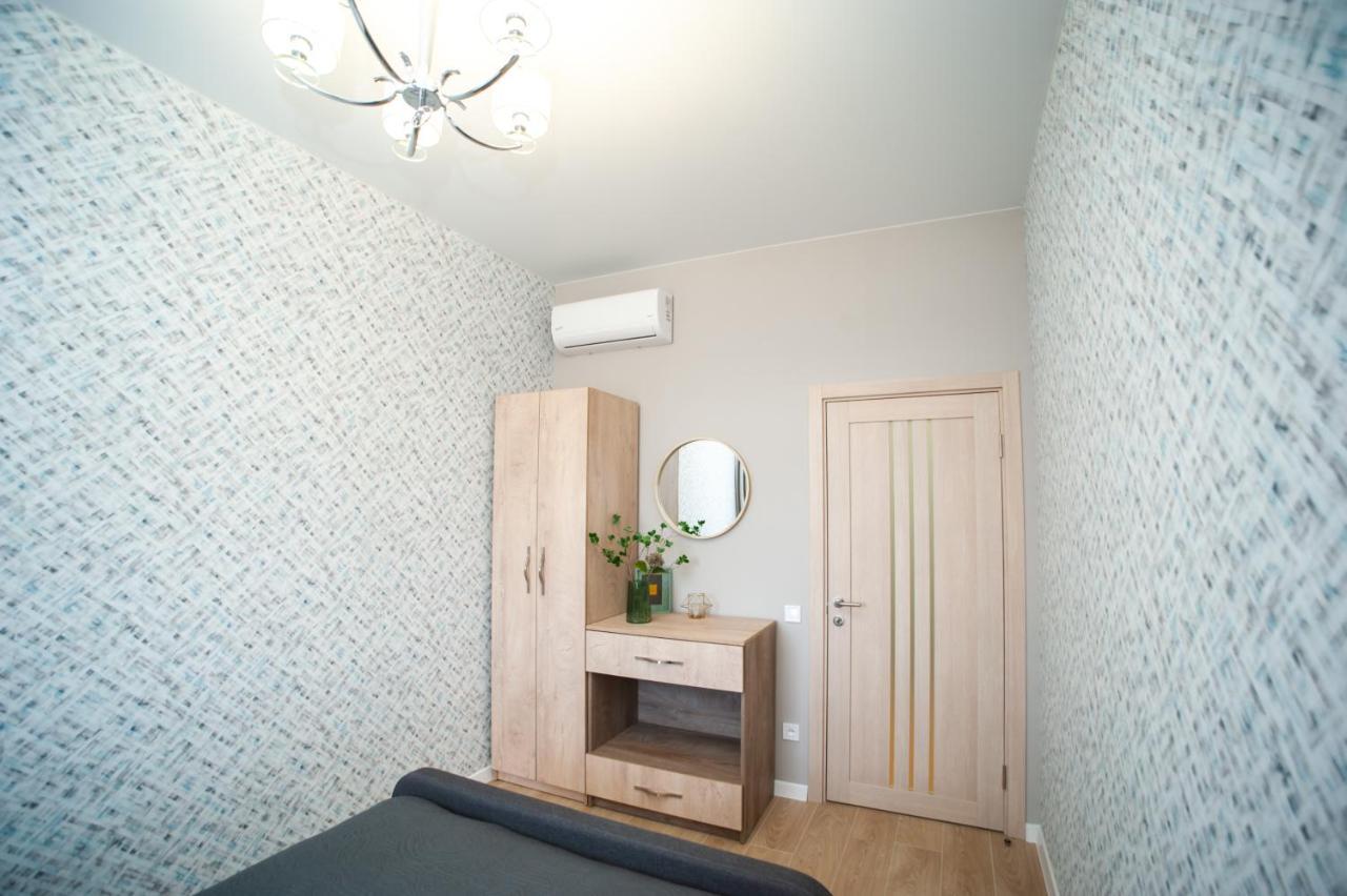 3 Bedroom, 2 Bathroom Apartment Near Forum Lviv Extérieur photo
