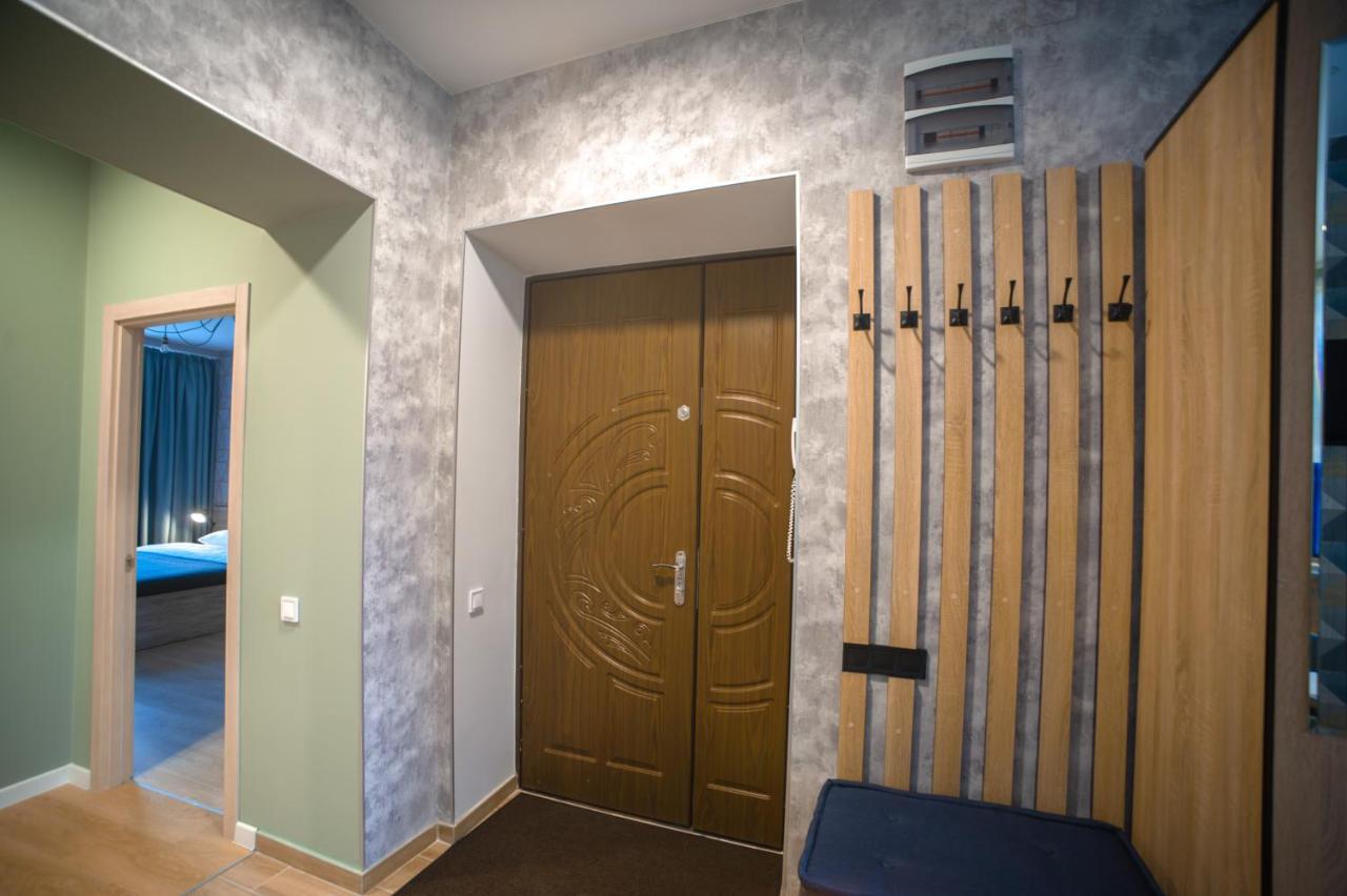 3 Bedroom, 2 Bathroom Apartment Near Forum Lviv Extérieur photo